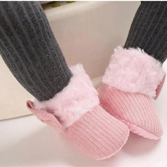 Baby Girls Fleece Booties Size 4.5 - Picture 7 of 10